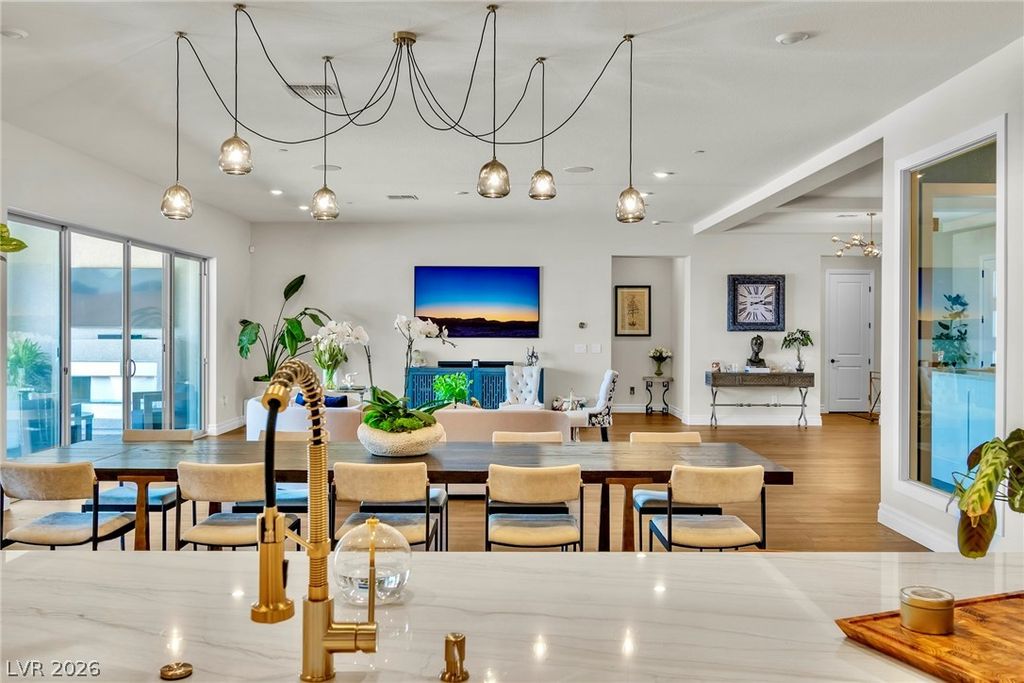 4660 Blushing Dawn Avenue, Las Vegas, NV 89118 — photo 4