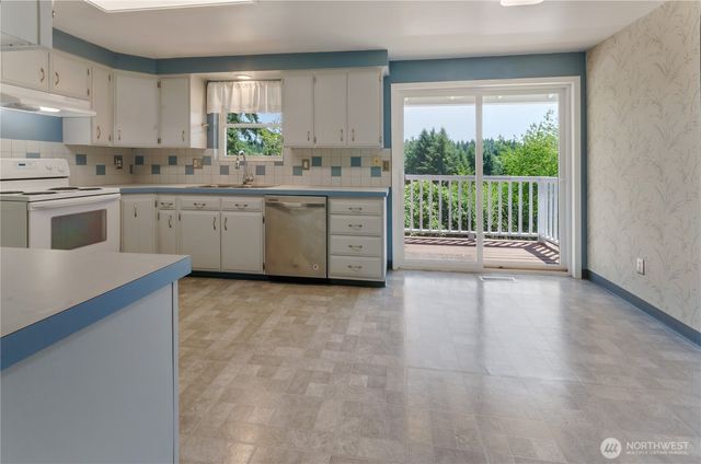 8811 83rd Avenue SE, Olympia, WA 98513