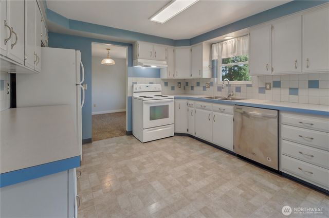 8811 83rd Avenue SE, Olympia, WA 98513