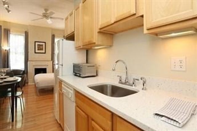 17 Cazenove 106, Boston, MA 02116
