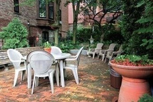 17 Cazenove 106, Boston, MA 02116