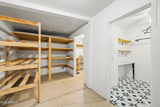 9041 E GARY Lane, Mesa, AZ 85207