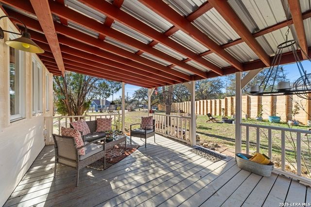 117 Reading Ave, Center Point, TX 78010