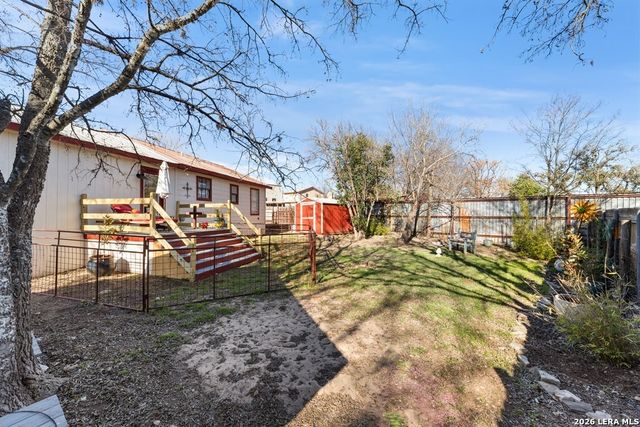 117 Reading Ave, Center Point, TX 78010