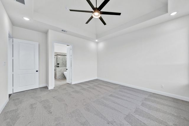 1468 N Hill Street, Van Alstyne, TX 75495