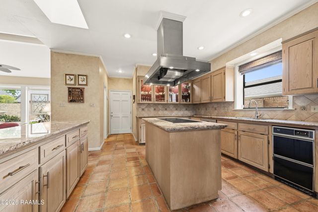 404 Comanche Drive, Lafayette, LA 70503