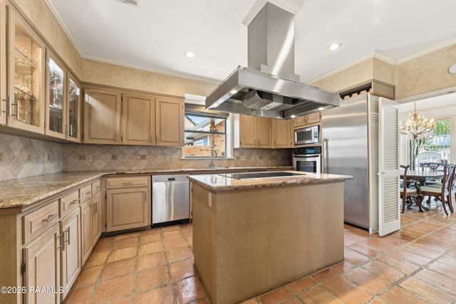 404 Comanche Drive, Lafayette, LA 70503