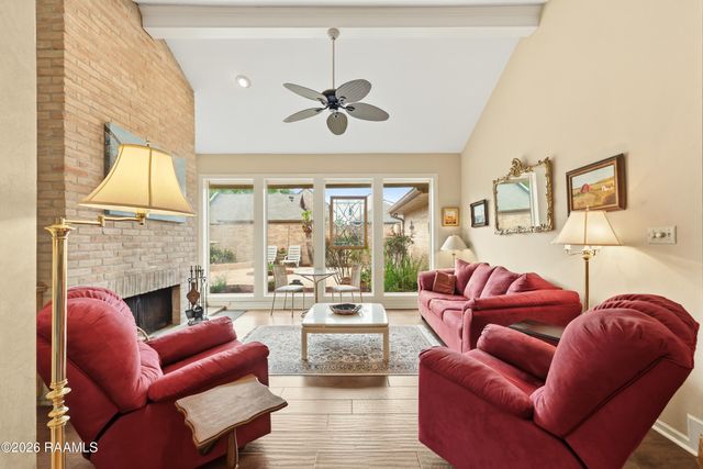 404 Comanche Drive, Lafayette, LA 70503