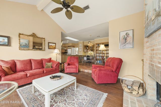 404 Comanche Drive, Lafayette, LA 70503