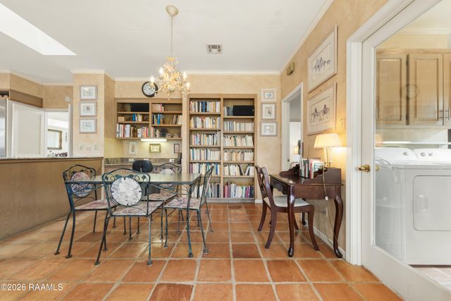 404 Comanche Drive, Lafayette, LA 70503