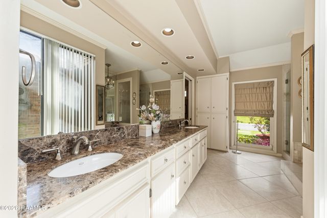 404 Comanche Drive, Lafayette, LA 70503