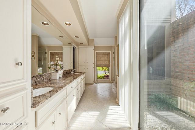 404 Comanche Drive, Lafayette, LA 70503