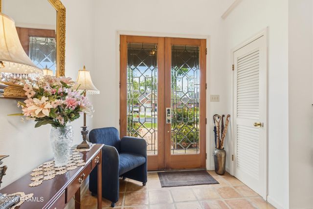 404 Comanche Drive, Lafayette, LA 70503