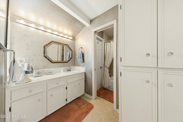 404 Comanche Drive, Lafayette, LA 70503