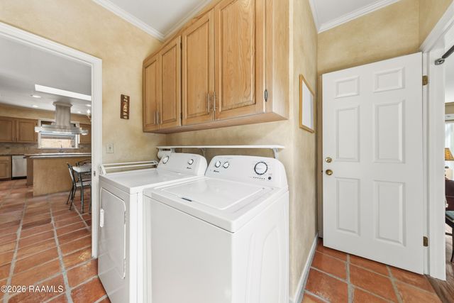 404 Comanche Drive, Lafayette, LA 70503