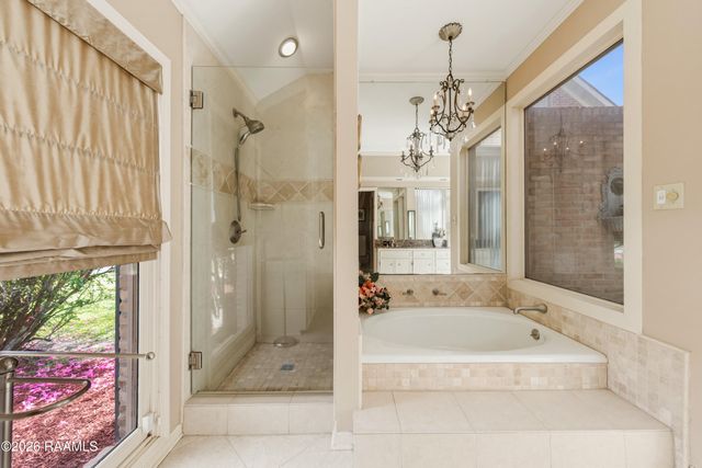 404 Comanche Drive, Lafayette, LA 70503