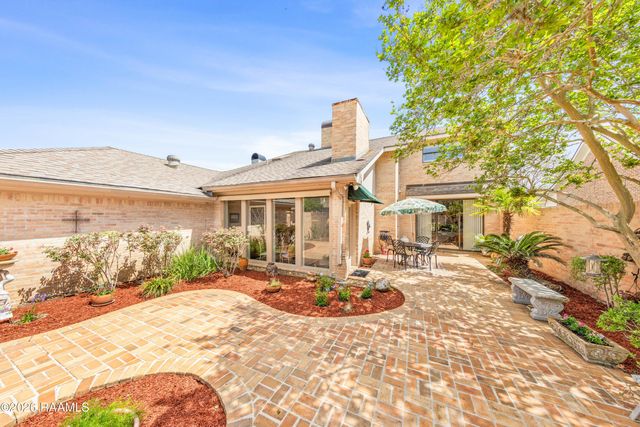 404 Comanche Drive, Lafayette, LA 70503