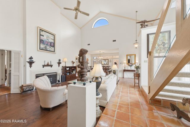 404 Comanche Drive, Lafayette, LA 70503