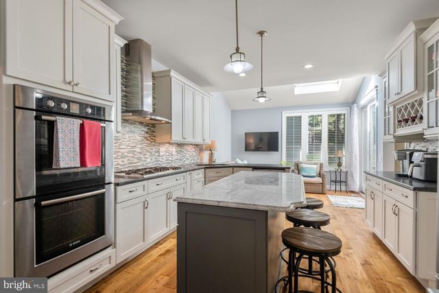 40 HORSESHOE LN, Newtown Square, PA 19073