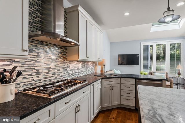 40 HORSESHOE LN, Newtown Square, PA 19073