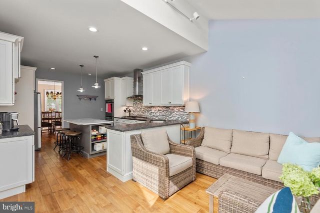 40 HORSESHOE LN, Newtown Square, PA 19073