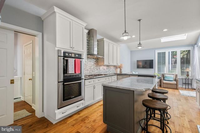 40 HORSESHOE LN, Newtown Square, PA 19073