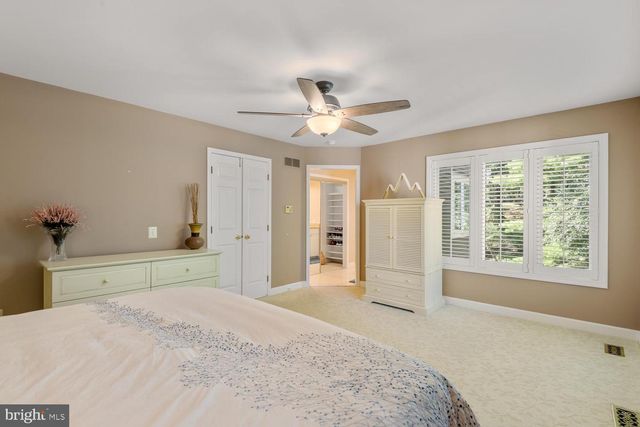 40 HORSESHOE LN, Newtown Square, PA 19073