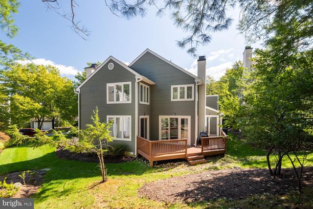 40 HORSESHOE LN, Newtown Square, PA 19073