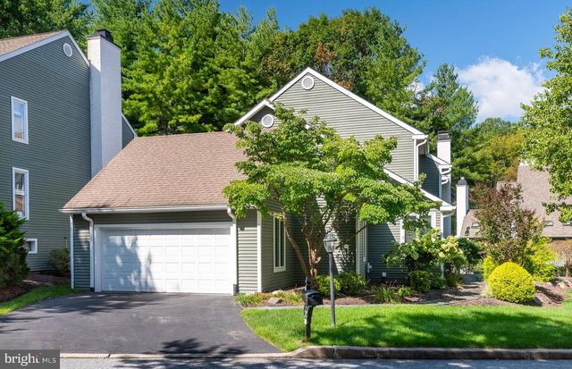 40 HORSESHOE LN, Newtown Square, PA 19073