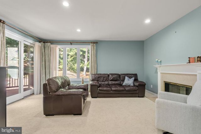 40 HORSESHOE LN, Newtown Square, PA 19073