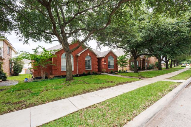9718 Wolf Creek Drive, Irving, TX 75063