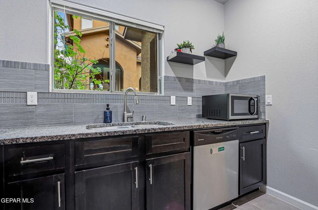 6657 BOULDER CANYON Lane, El Paso, TX 79912