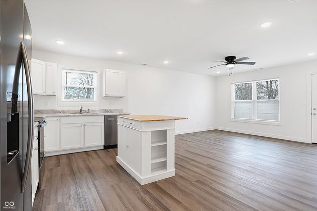 1651 W Paula Drive, Columbus, IN 47201