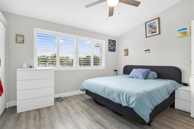 2841 NE 15TH Street, Pompano Beach, FL 33062