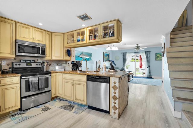 2841 NE 15TH Street, Pompano Beach, FL 33062