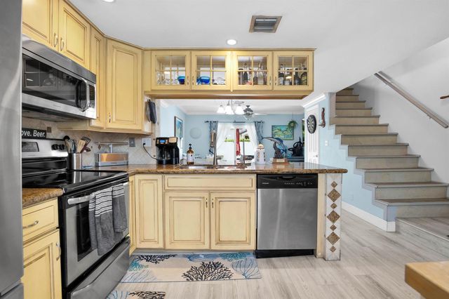 2841 NE 15TH Street, Pompano Beach, FL 33062