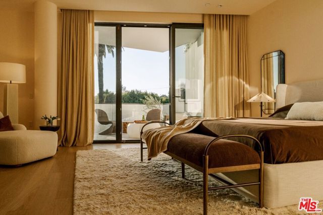 702 N Doheny Drive 301, West Hollywood, CA 90069