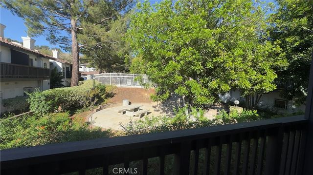 513 Water Oak Lane F, Oak Park, CA 91377