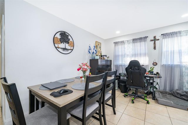 10 E CELESTE STREET, Apopka, FL 32703