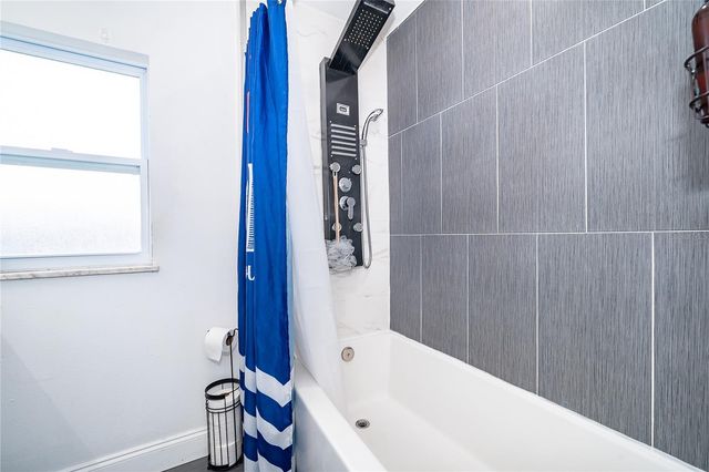 10 E CELESTE STREET, Apopka, FL 32703