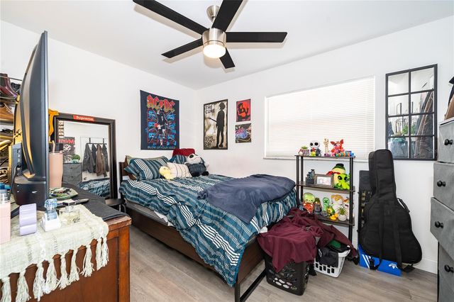 10 E CELESTE STREET, Apopka, FL 32703