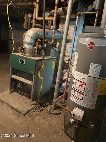 645 Myrtle Avenue, Albany, NY 12208