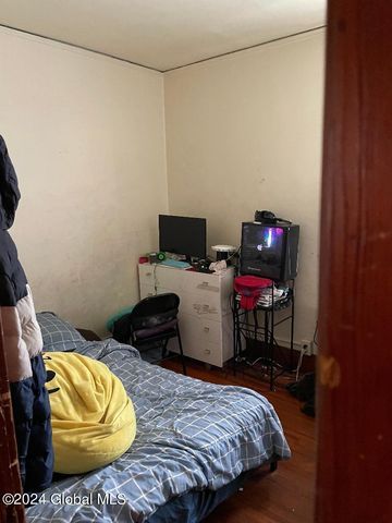 645 Myrtle Avenue, Albany, NY 12208