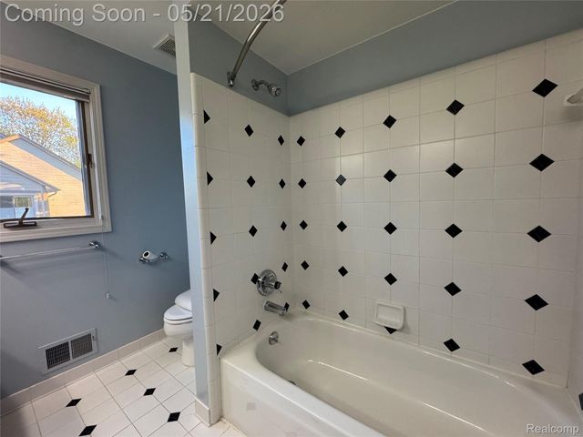 4239 Arcadia Drive, Auburn Hills, MI 48326
