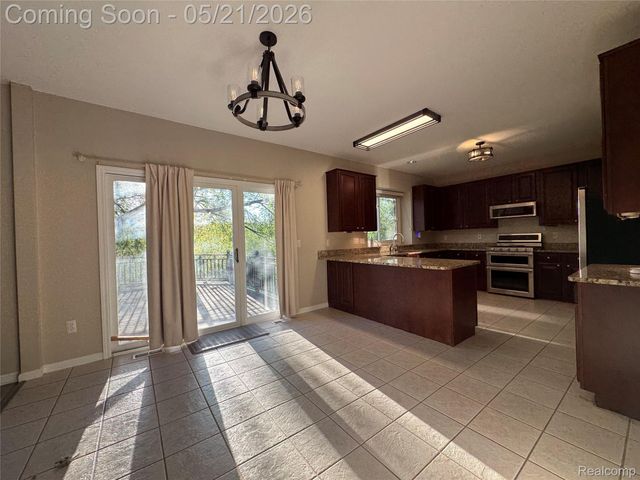 4239 Arcadia Drive, Auburn Hills, MI 48326