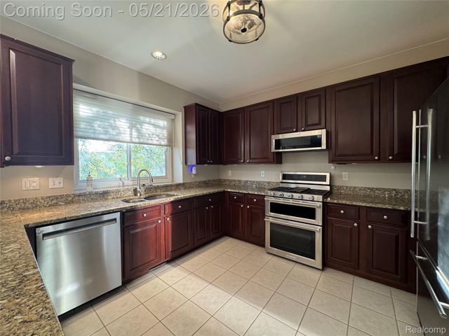 4239 Arcadia Drive, Auburn Hills, MI 48326