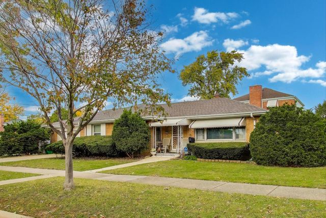 2032 S 22nd Avenue, Broadview, IL 60155