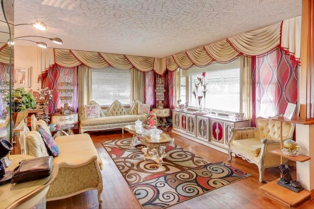 2032 S 22nd Avenue, Broadview, IL 60155