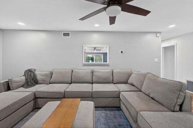 7048 Tandem Ct, Citrus Heights, CA 95621