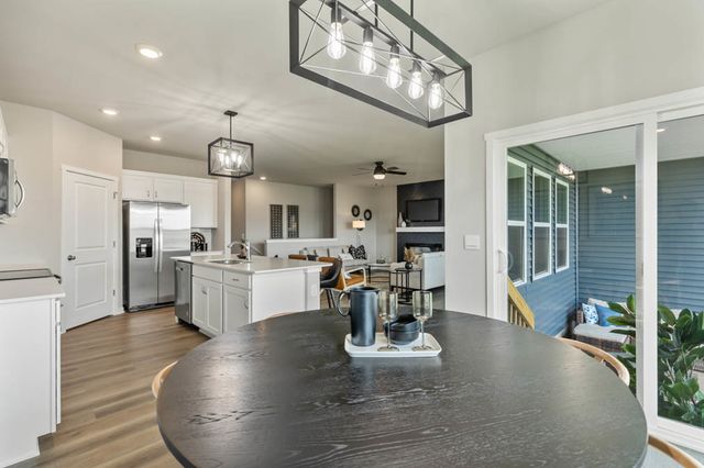 6215 Longford Lane, Tinley Park, IL 60477